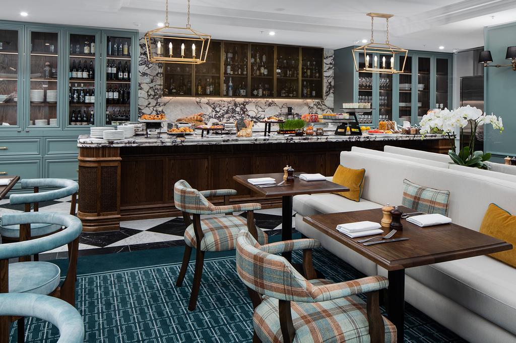Elegant dining area in Pullman Melbourne City Centre.