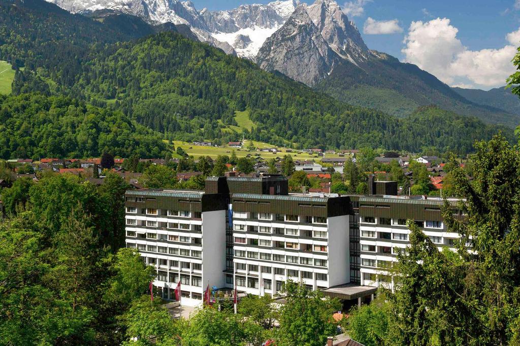 Exterior at Mercure Hotel Garmisch-Partenkirchen