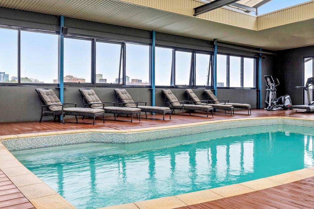 Pool at Mantra on Hay Perth