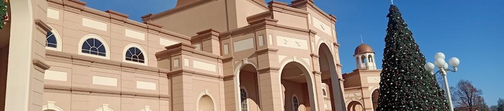 Luxury hotels in Batavia Township