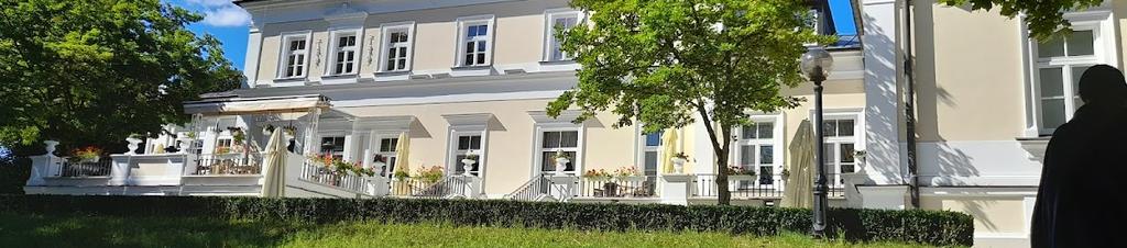 Luxury hotels in Wysokie Mazowieckie County