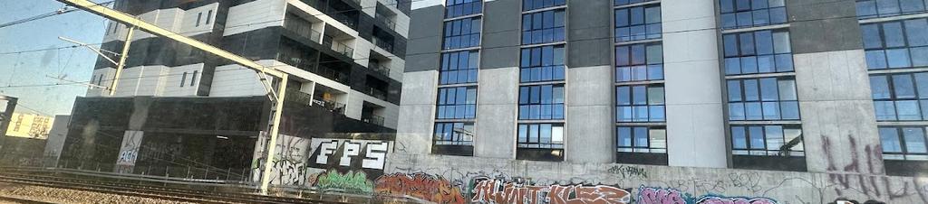 Luxury hotels in Footscray