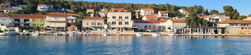 Luxury hotels in Tisno