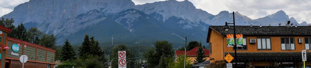Luxury hotels in Canmore