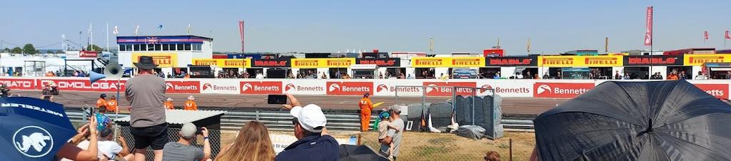 Luxury hotels in Thruxton