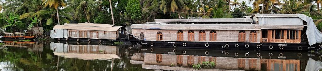 Luxury hotels in Kumarakom