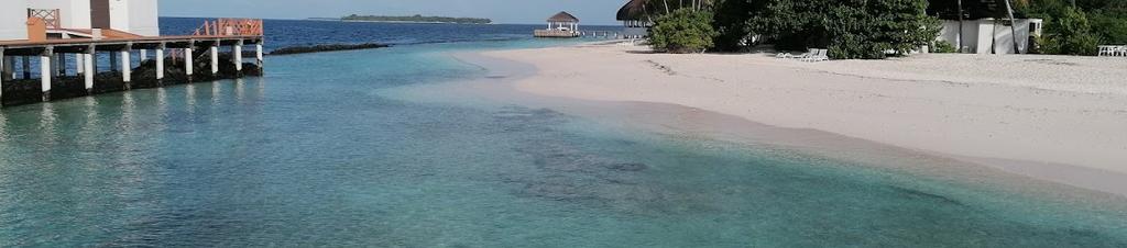 Luxury hotels in Baa Atoll