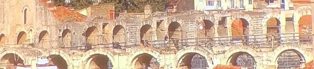 Luxury hotels in Arles