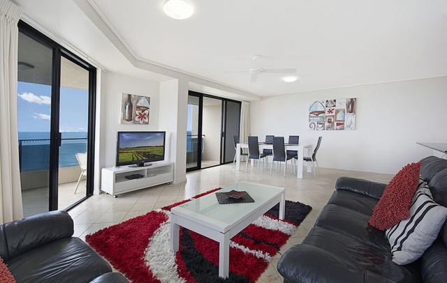 Clubb Coolum Beach Resort