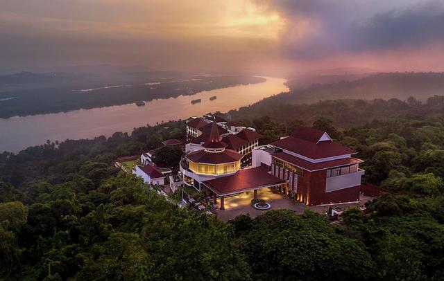 DoubleTree by Hilton Goa-Panaji