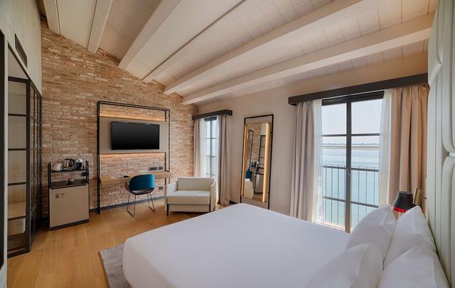 NH Collection Venezia Murano Villa