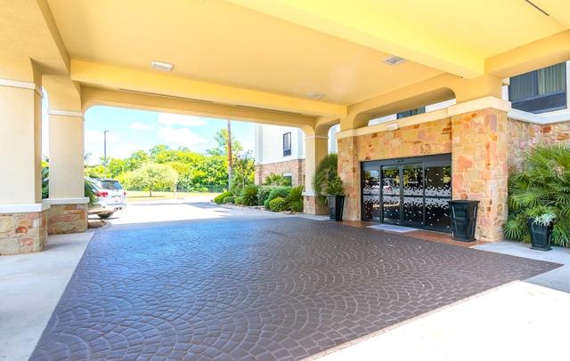 Hampton Inn and Suites College Station