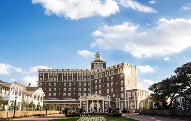 The Historic Cavalier Hotel and Beach Club, Autograph Collection