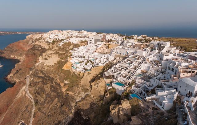 Santorini Secret Suites and Spa