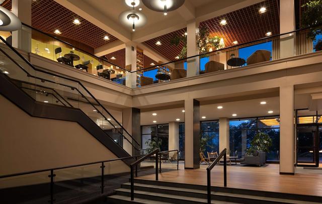 Hotel Champlain Burlington, Curio Collection by Hilton