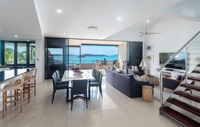 Villa 12 The Edge Oceanfront Deluxe 3 Bedroom Near Marina With Golf Buggy