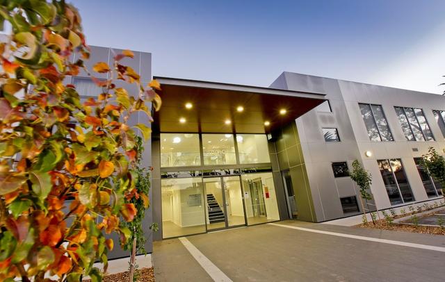 Indulge Apartments - Ontario