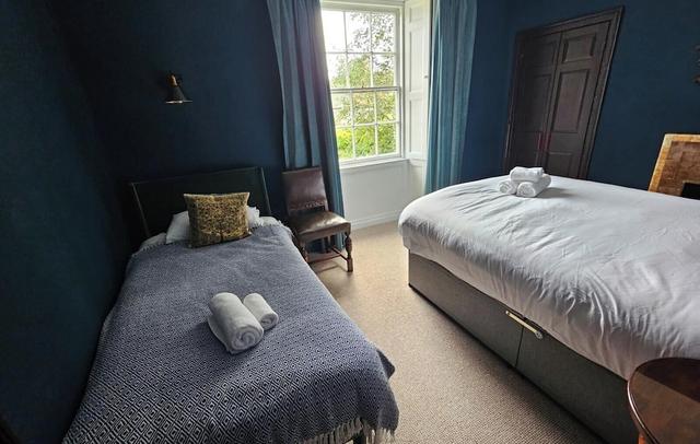 Modern Apartment - Quiet Location