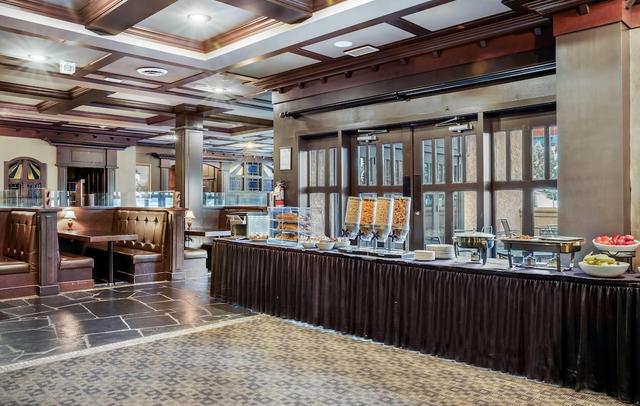 Days Inn & Suites by Wyndham West Edmonton