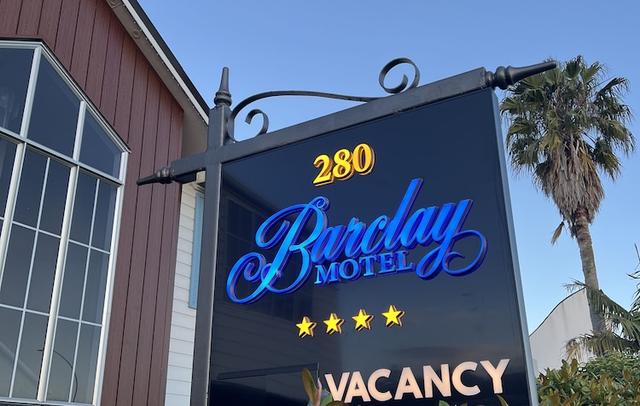 Barclay Motel
