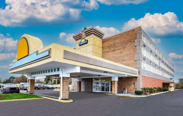 Days Inn by Wyndham Livonia/Canton/Detroit