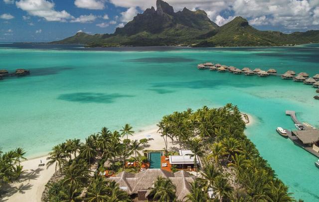 Four Seasons Resort Bora Bora