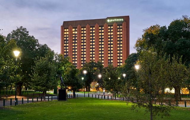 Pullman Melbourne On The Park