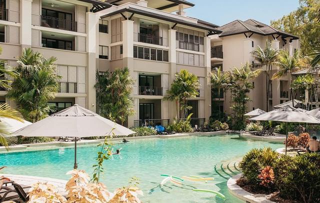 Pullman Palm Cove Sea Temple Resort and Spa