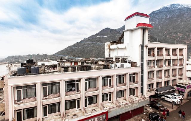 Hotel Subash International