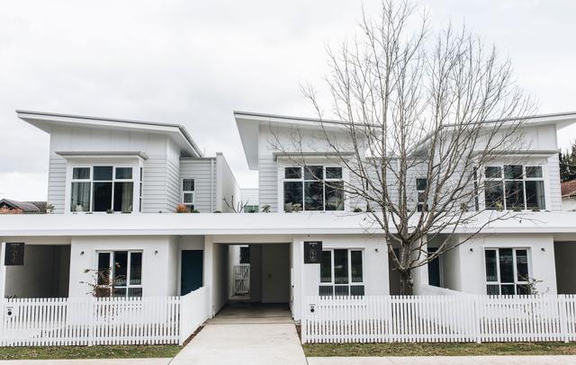 Rubus Suite, Berry – by Linnaeus Collection