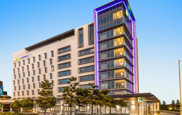 Holiday Inn Express & Suites Sunshine Coast, an IHG Hotel