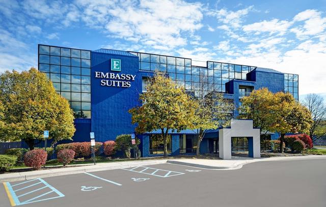 Embassy Suites by Hilton Detroit Livonia Novi