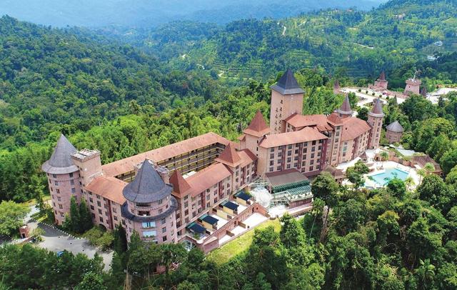 The Chateau Spa & Wellness Resort