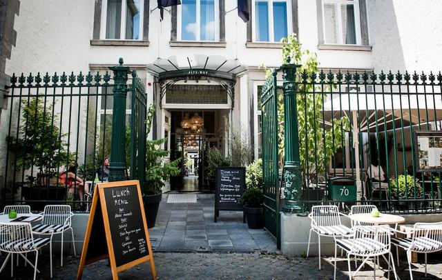 Fitz-Roy Urban Hotel Bar and Garden