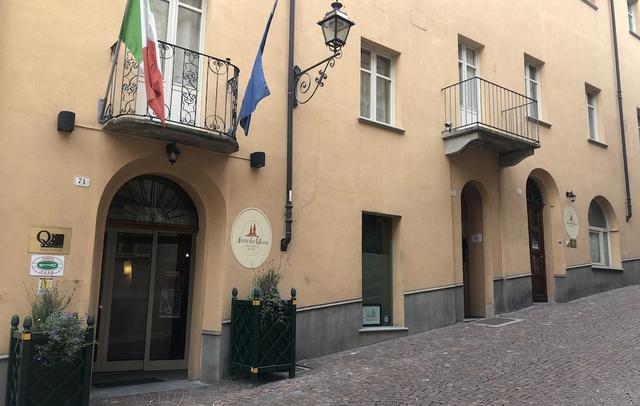 Hotel Boutique Antiche Mura