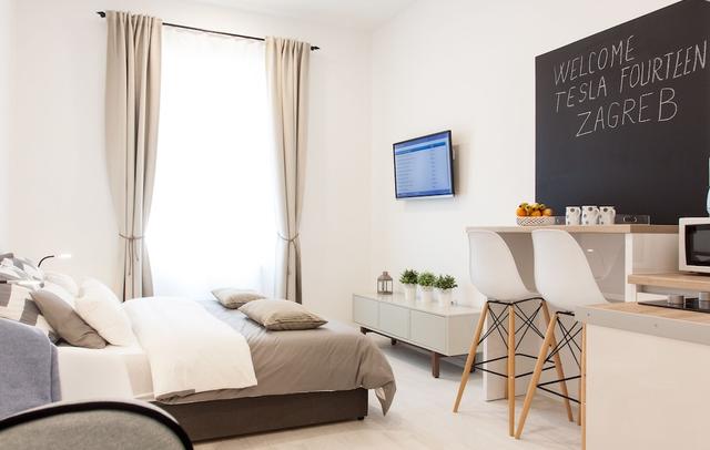 Tesla Boutique Apartments & Rooms