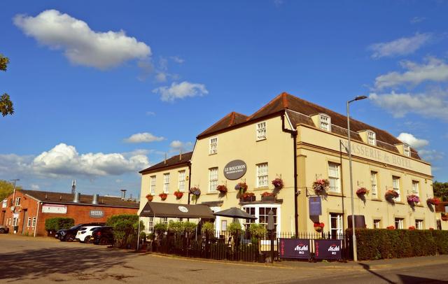 Le Bouchon Brasserie & Hotel