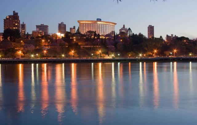 Howard Johnson by Wyndham Plaza Hotel Mayorazgo