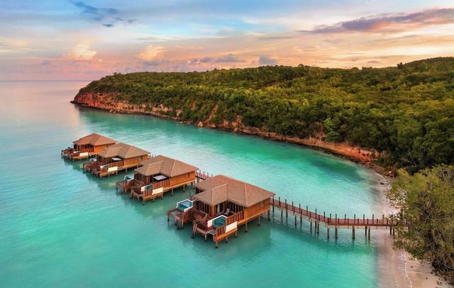 Royalton CHIC Antigua, An Autograph Collection All-Inclusive Resort – Adults Only