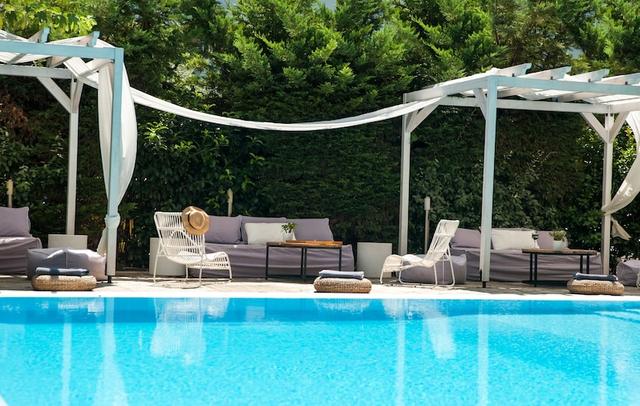 Sea View Cityscape Hotel