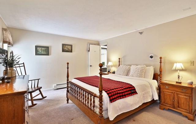 The Birch Ridge: Colonial Maple Room #1 - Queen Suite In Renovated Killington Lodge 1 Bedroom Home