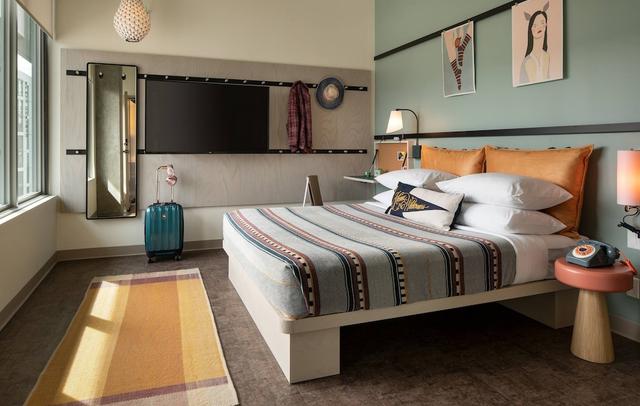 Moxy Portland Downtown