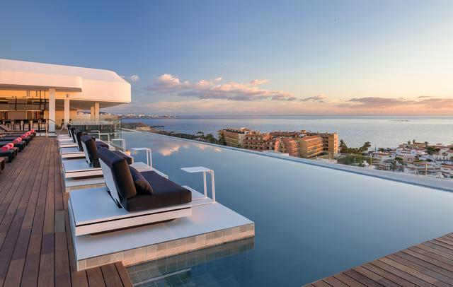 Royal Hideaway Corales Suites