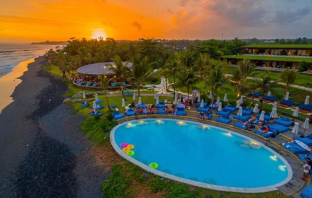 Hotel Komune and Beach Club Bali