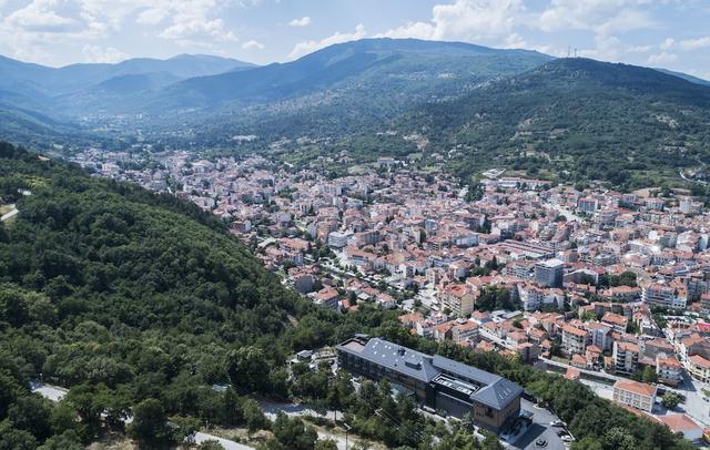 The Lynx Mountain Resort