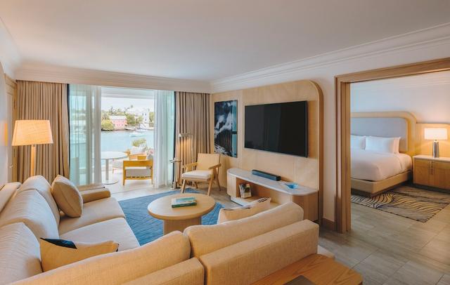 Hamilton Princess - Fairmont Gold Experience