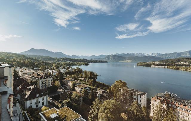 Art Deco Hotel Montana