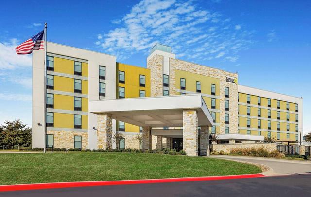 Home2 Suites by Hilton Dallas Addison