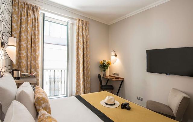 Mercure Nice Marche aux Fleurs