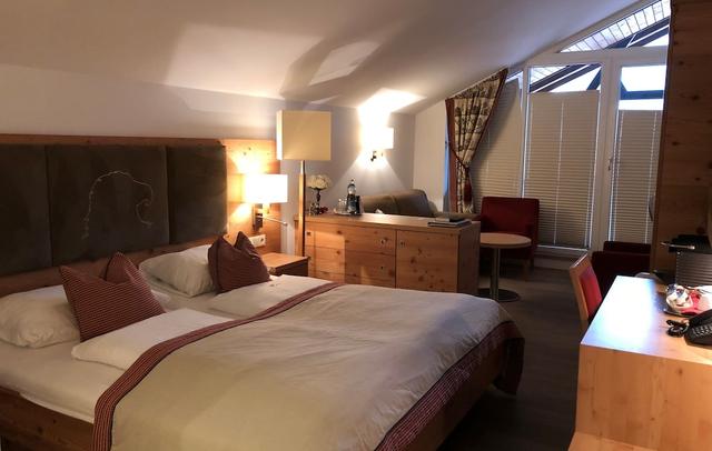 Goldener Adler Wattens